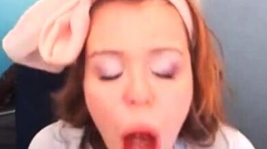 Redhead Amateur’s Webcam Dildo Show