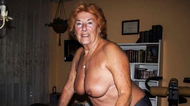 ILoveGrannY Amateur Homemade Pictures Compilation