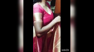 Selvi saree exposeing boob