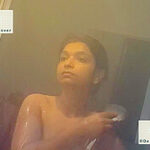 Hiddencam hotel bathroom video of Desi NRI Indian Bengali Bhabhi