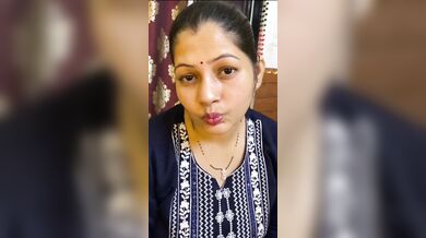 Hslut Randi ke seductive expression