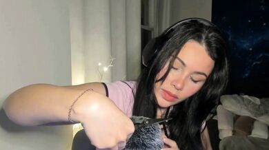 Beautiful brunette in sexy solo fingering masturbation 4 wmv