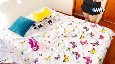 Big ass stepmom Vanessa gets penetrated by shy stepson while dad’s away. Hot Lat