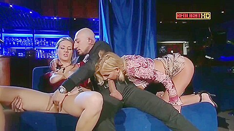 Anal Threesome With Club Blondes – Milf Jane Darling Loves Ass To Mouth