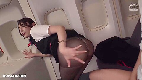 818 A Cabin Attendant With A Beautiful Ass Who Will Make A Seated Man Weak With Her S Shaped Ass Shaking Cowgirl Position Without Moving At All Decensored