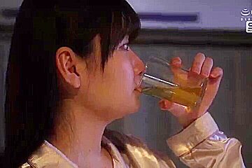 XFHGGLLYPWQOGWQXFJ52SONE498