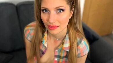 DownBlouse Jerk – stephanie carter too hot