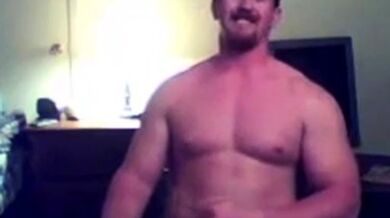 Ginger Muscle Stud Masturbates on Webcam