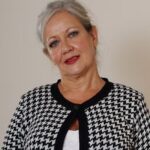 Mature British housewife shows she still got what it takes