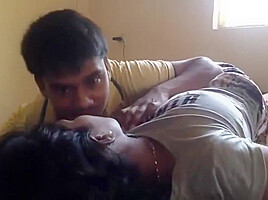 Sexy Indian College Girl Boobs Sucked – Indian Hidden Cams