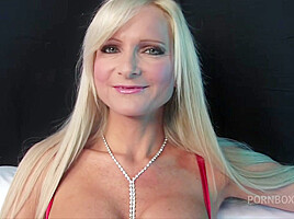 Mature MILF Craves A BBC Shafting