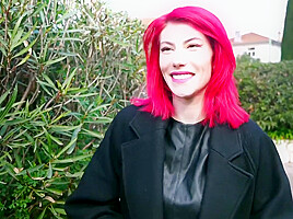 Oney, 23, welcomes us to her home in Aix-en-Provence to try… anal! – Jacquie et Michel TV