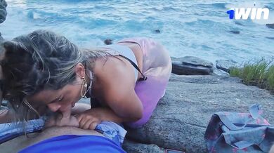 Rock-hard man meat down her throat, Brazilian tart’s handsome first time blowjob