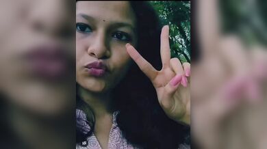 Hot indian college girl Anushka flaunting