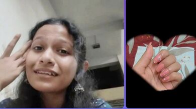 Hot indian college girl Anushka seductive smile