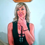 Lily declares her love to Helena … – Jacquie et Michel TV